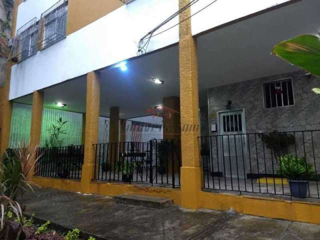 Apartamento com 3 quartos à venda na Rua Barão, 23, Praça Seca, Rio de Janeiro, 53 m2 por R$ 120.000