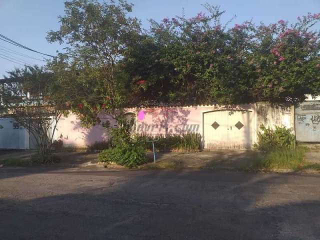 Casa com 4 quartos à venda na Rua Eduardo Mendes Gonçalves, 121, Jardim Sulacap, Rio de Janeiro, 380 m2 por R$ 750.000