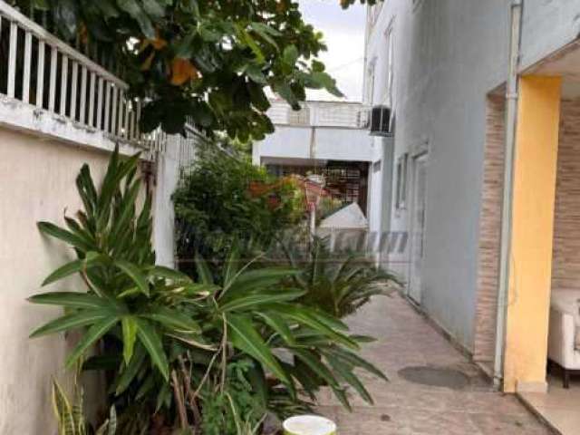 Casa com 4 quartos à venda na Rua Guarapes, 227, Praça Seca, Rio de Janeiro, 302 m2 por R$ 550.000