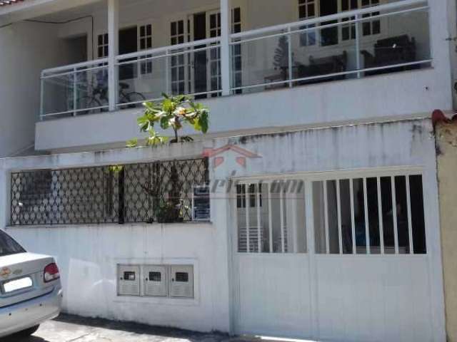 Casa em condomínio fechado com 8 quartos à venda na Rua Mariluz, 380, Freguesia (Jacarepaguá), Rio de Janeiro, 380 m2 por R$ 680.000