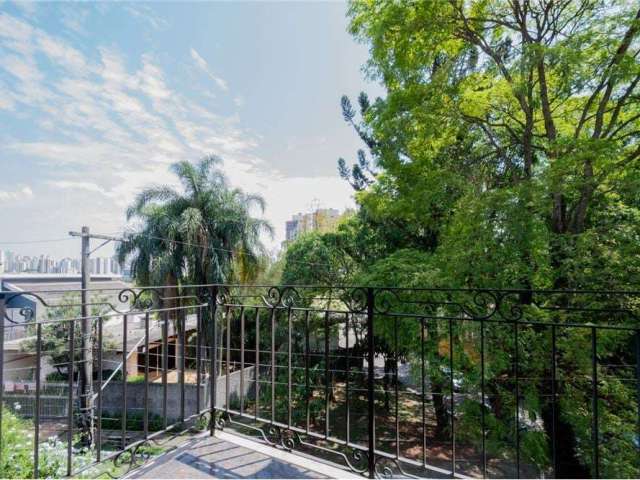 Casa com 5 quartos à venda na Rua Marcos Fernandes, 460, Jardim da Saude, São Paulo por R$ 2.400.000