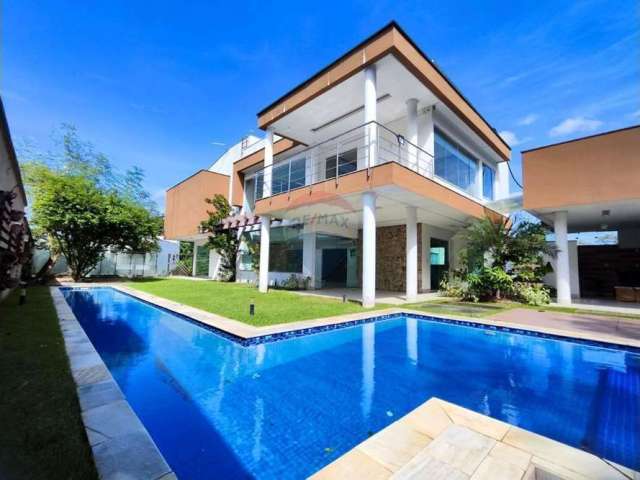 Triplex no cond. mediterrâneo com piscina e 03 suítes master