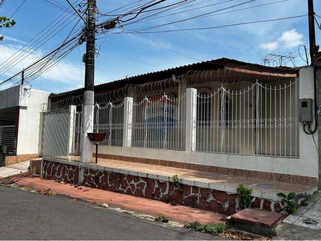 Casa no Parque Dez ao lado da Pamonharia Goiânia