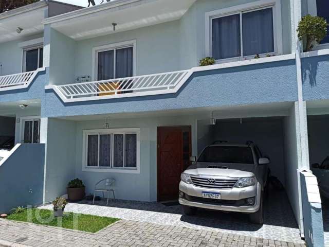 Casa com 3 quartos à venda na Avenida da República, 6467, Guaíra, Curitiba por R$ 670.000