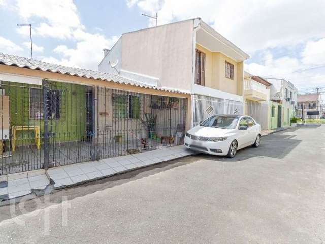 Casa em condomínio fechado com 2 quartos à venda na Rua Izaac Ferreira da Cruz, 4085, Sítio Cercado, Curitiba por R$ 265.000