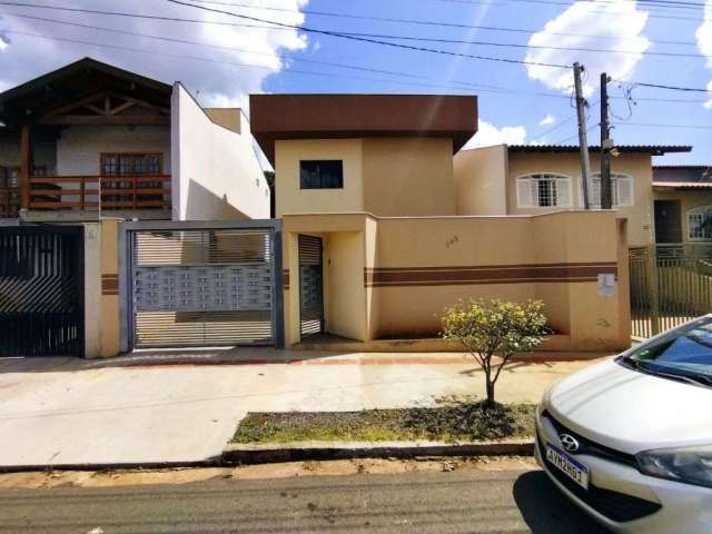 Casa com 3 quartos à venda na Rua Professora Delvina Borges, Universitário, Londrina, 104 m2 por R$ 650.000