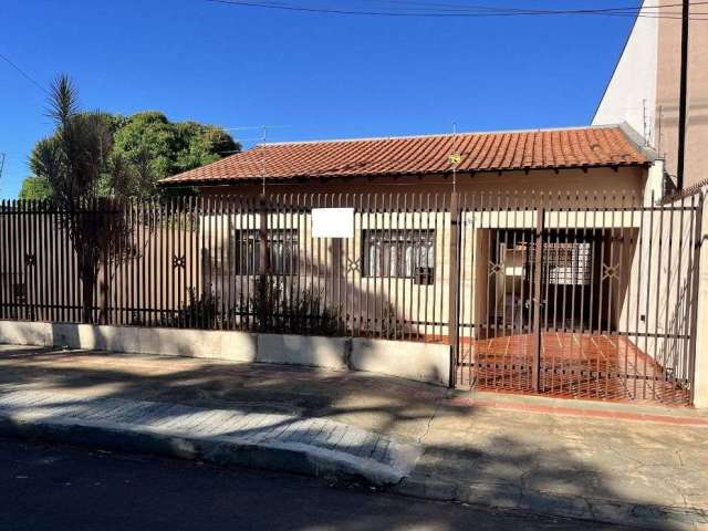 Casa com 4 quartos à venda na Rua Dom Henrique, Aeroporto, Londrina, 186 m2 por R$ 440.000