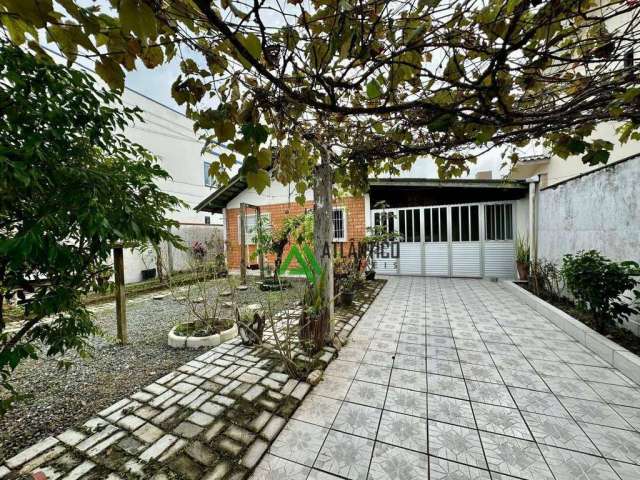 Casa com 3 dormitórios à venda, 130 m² por R$ 789.000 - Gravatá - Navegantes/SC