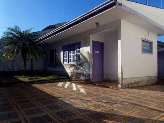 Casa com 3 dormitórios à venda por R$ 370.000,00 - Parque das Indústrias - Londrina/PR