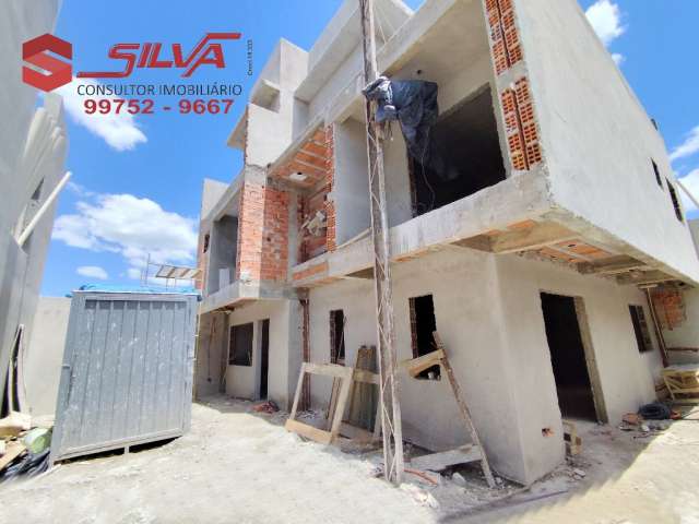 Sobrado  Triplex c/135m² - 03 Qtos sendo 01 Suíte  - Terraço -  Bairro Pinheirinho - Curitiba