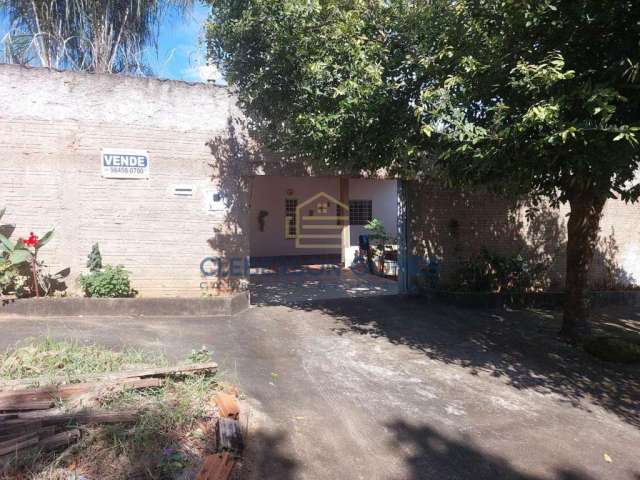 Casa para Venda em Caldas Novas, Estancia Itanhangá, 4 dormitórios, 2 suítes, 2 banheiros, 2 vagas