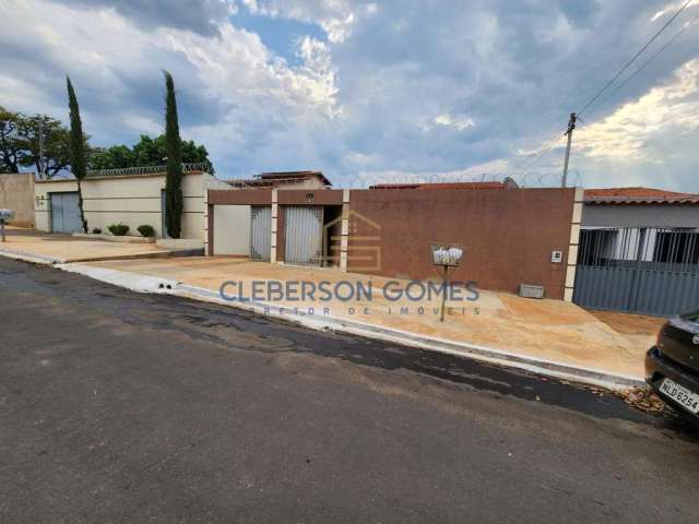 Casa para Venda em Caldas Novas, Estância Itaguaí, 3 dormitórios, 1 suíte, 1 banheiro, 1 vaga