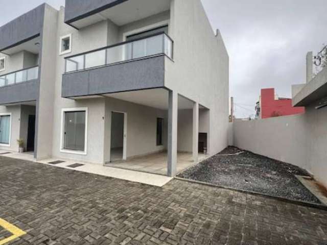 Casa Duplex em cond. fechado com 4 suítes em Ipitanga, 168m², Alameda fechada.