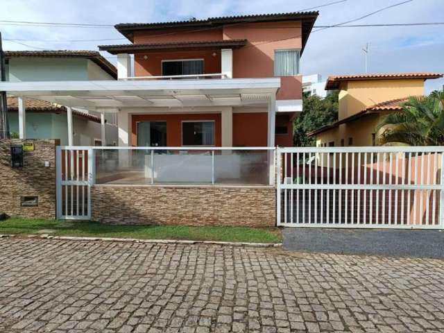 Casa de Condomínio Para Vender com 4/4, 3 suítes em Aracuí.