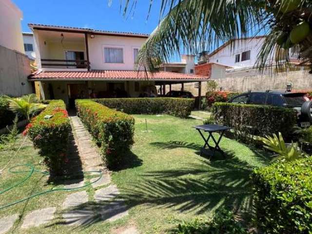 Casa solta duplex no bairro praia de ipitanga em uma ótima localização, rua super tranquila.