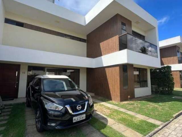 Casa duplex em buraquinho 4/4 sendo 3 suites Nascente.