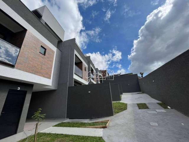 Sobrado com 3 dormitórios à venda, 160 m² por R$ 688.000,00 - Uberaba - Curitiba/PR