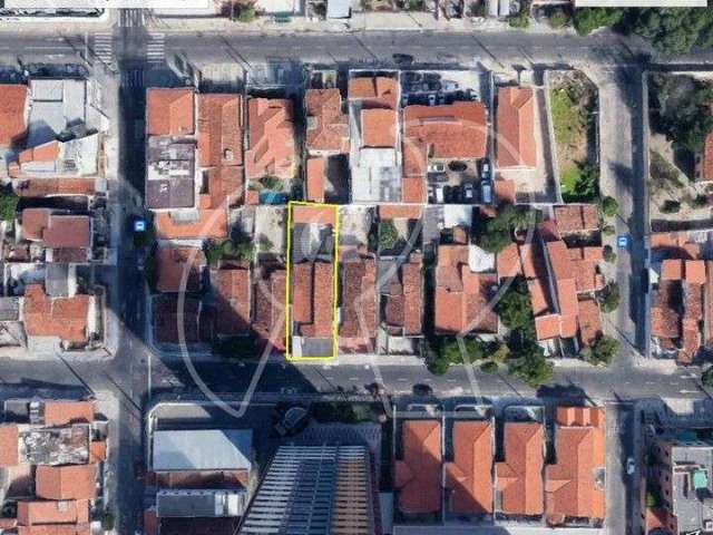 Casa residencial com 6 kitinetes (1 desculpado), gerando uma renda de R$ 3.500,00 à venda por R$ 890.000 - José Bonifácio - Fortaleza/CE