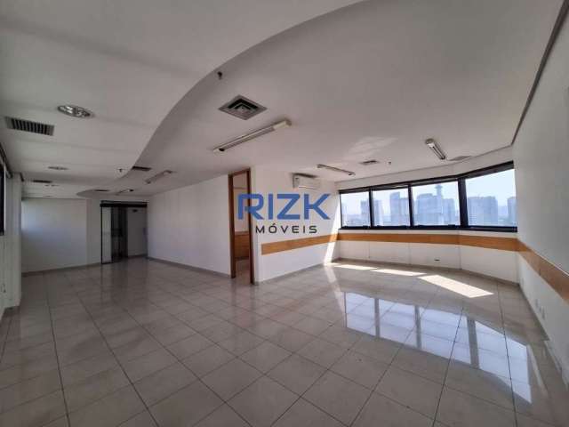 Sala comercial com 112m2 e 2 garagens.