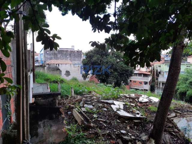 Terreno de 1.732 m2 , próximo ao metro.