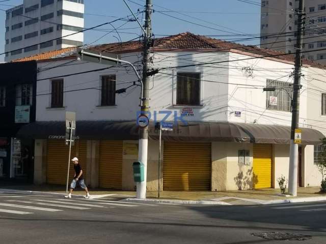 Casa comercial com moradia no andar superior