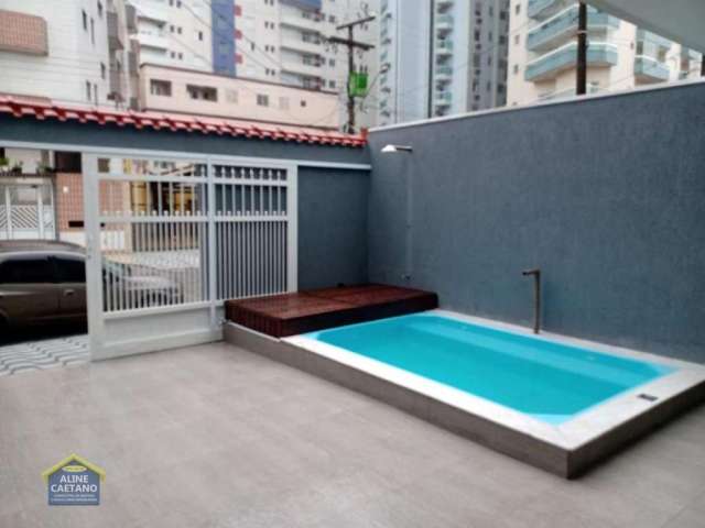 Lindo Sobrado com Piscina - Encostadinho na Praia!! 3 dorms!!