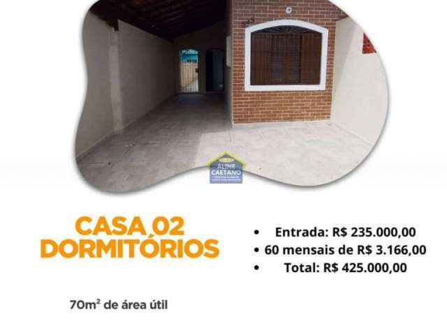 Casa geminada com 02 dormitórios