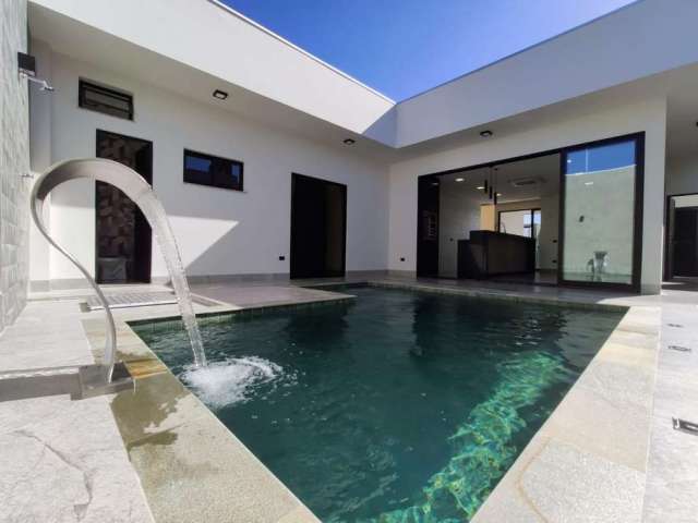 Casa à venda com piscina, Jardim Munique, Maringá, PR