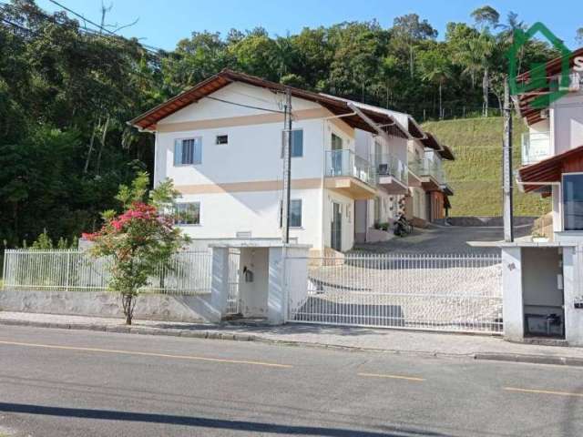 Sobrado com 2 dormitórios à venda, 75 m² por R$ 300.000,00 - Itoupavazinha - Blumenau/SC