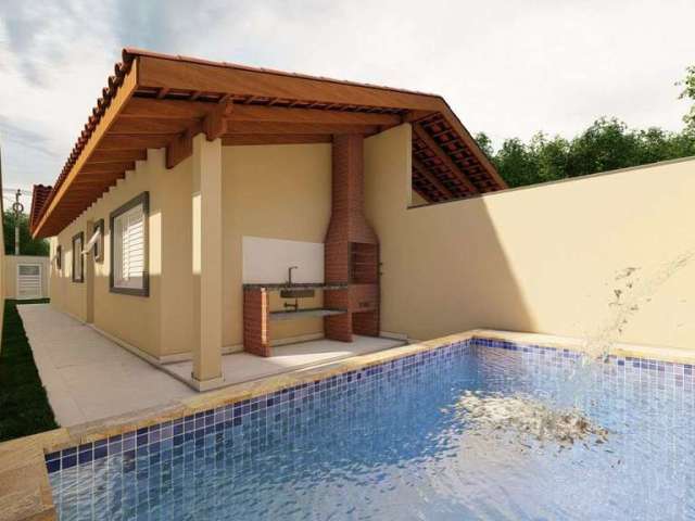 Casa à venda, com piscina em Itanhaém