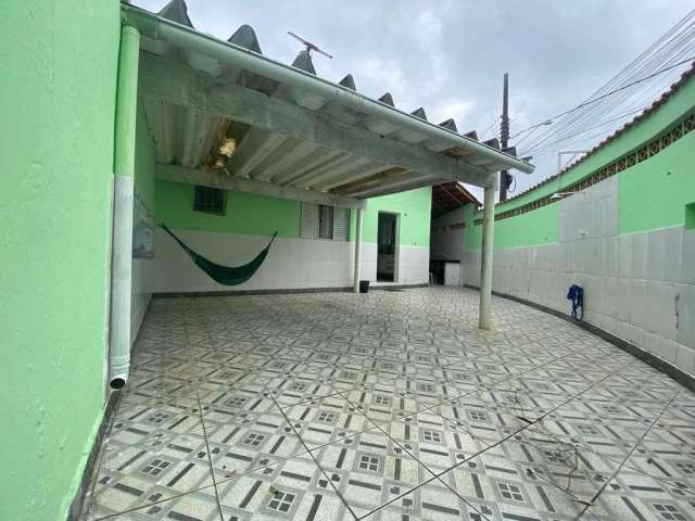 Casa à venda no bairro Itaóca em Mongaguá