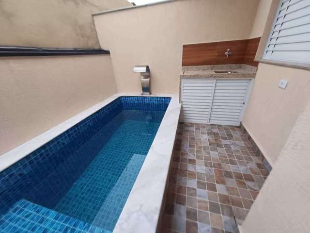 Casa à venda em Itanhaém, com piscina!