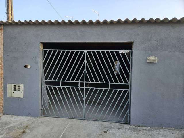 Casa à venda em Mongaguá, com 2 dorms, Agenor de Campos.