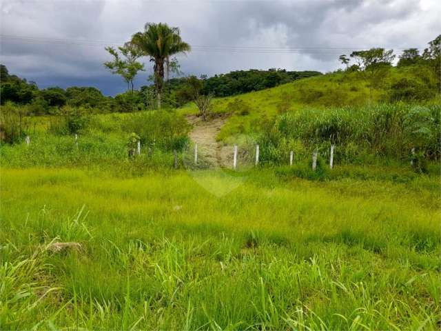 Área de Terra à venda em Centro - SP