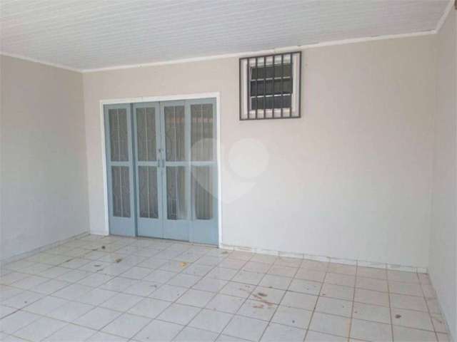 Casa térrea com 2 quartos à venda em Jardim Bandeiras - SP