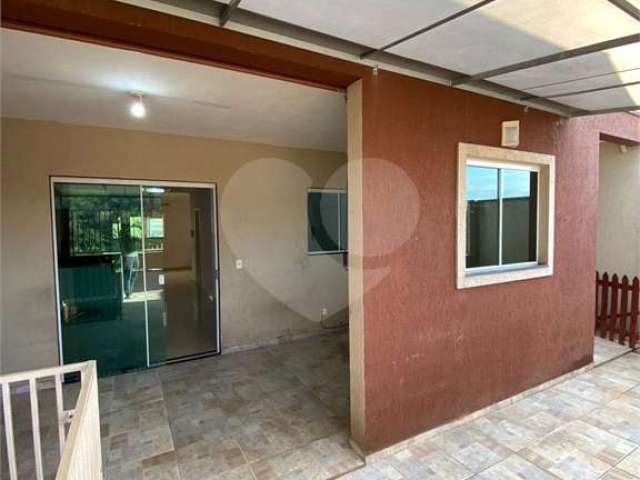 Casa com 3 quartos à venda em Jardim Marambaia - SP