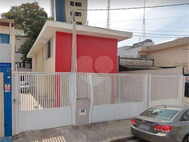 Casa com 3 quartos para locação em Vila Vianelo - SP