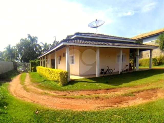 Casa com 3 quartos à venda em Caxambu - SP