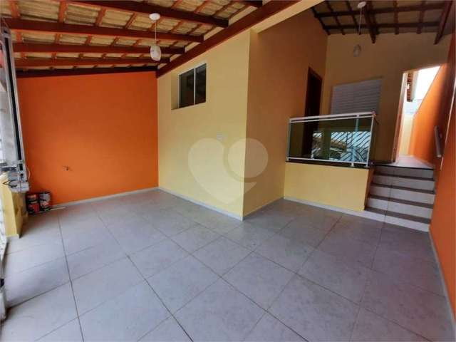 Casa com 2 quartos à venda em Vila Aielo - SP