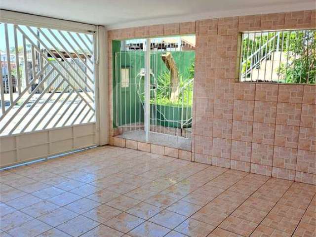 Casa com 3 quartos à venda em Jardim Estádio - SP