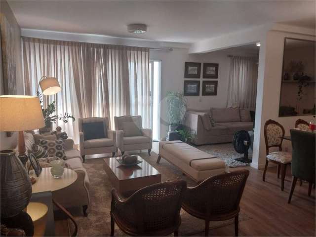 Apartamento com 3 quartos à venda em Jardim Messina - SP