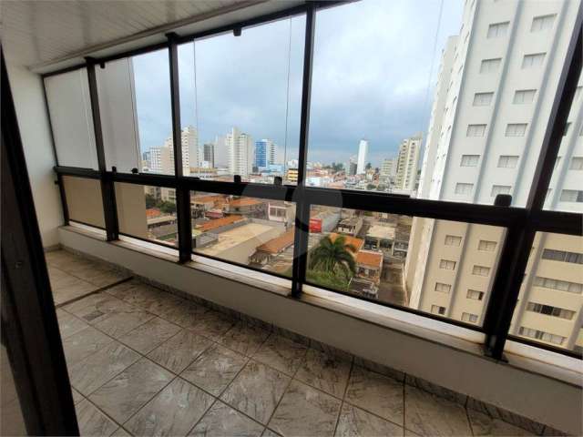 Apartamento com 4 quartos para locação em Centro - SP