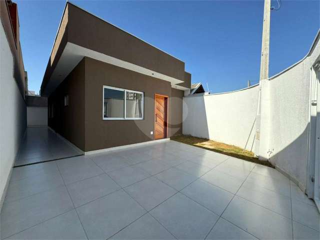 Casa térrea com 3 quartos à venda em Residencial Santa Giovana - SP