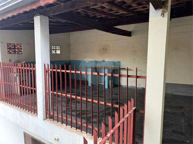 Casa com 3 quartos à venda em Parque Almerinda Pereira Chaves - SP