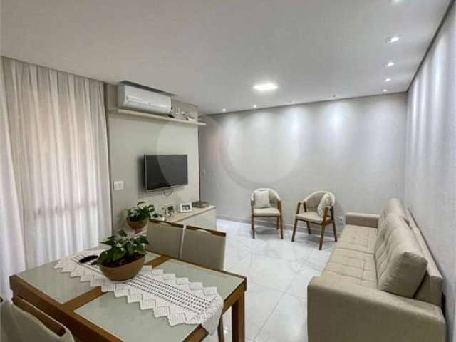 Apartamento com 3 quartos à venda em Jardim Do Lago - SP