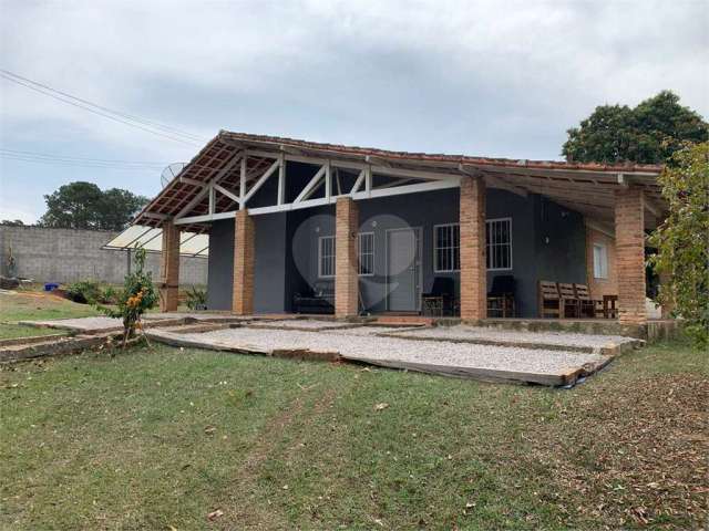 Casa com 4 quartos para locação em Estância Hidromineral Santa Eliza - SP