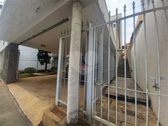 Casa com 8 quartos à venda ou para locação em Centro - SP