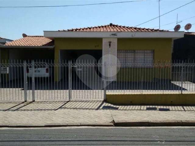 Casa com 3 quartos à venda em Vila Santa Rita - SP