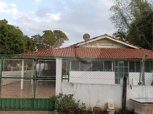 Sítio com 3 quartos à venda em Parque Furquim - SP