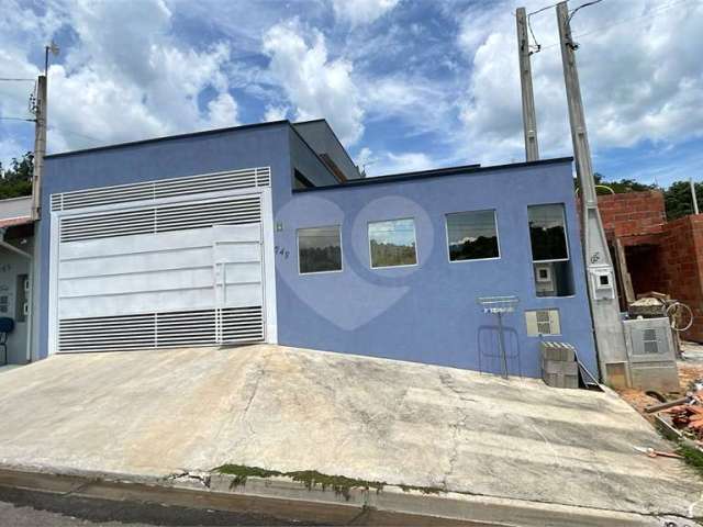 Casa com 3 quartos à venda em Jardim Itália - SP